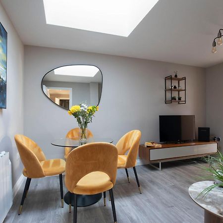 Elliot Oliver - Modern 2 Bedroom Town Centre Apartment Cheltenham Eksteriør billede