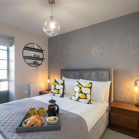 Elliot Oliver - Modern 2 Bedroom Town Centre Apartment Cheltenham Eksteriør billede
